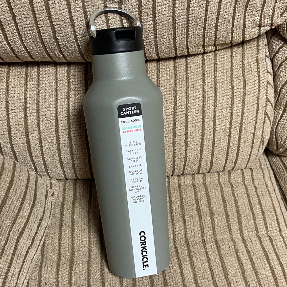 Corkcicle Sports Canteen - flip top straw